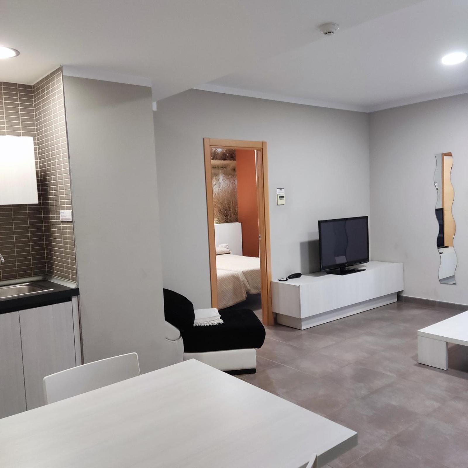 Aparthotel Meseguer Alcañiz Екстериор снимка