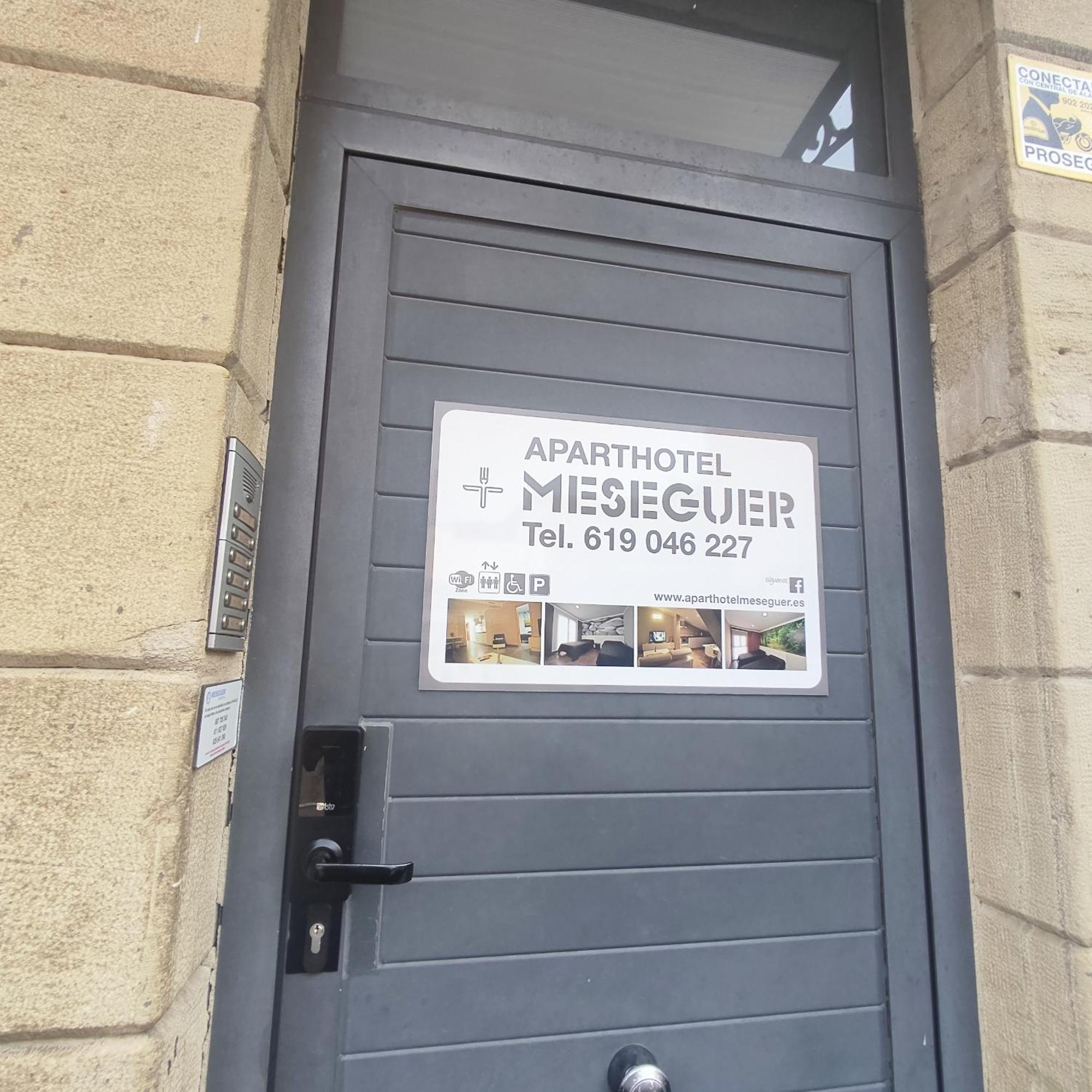 Aparthotel Meseguer Alcañiz Екстериор снимка