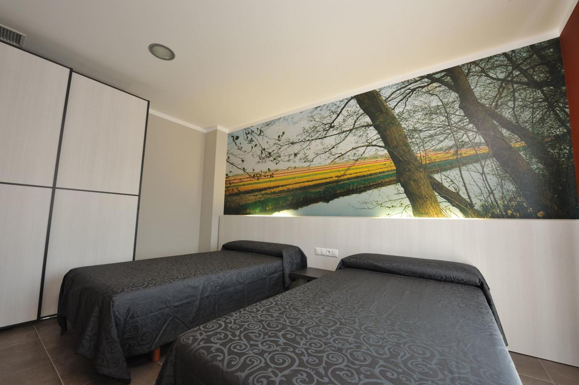 Aparthotel Meseguer Alcañiz Стая снимка